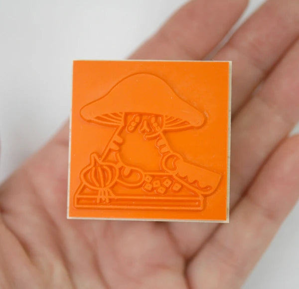 4leg Mushroom Cat Stamp: Crying with Onion