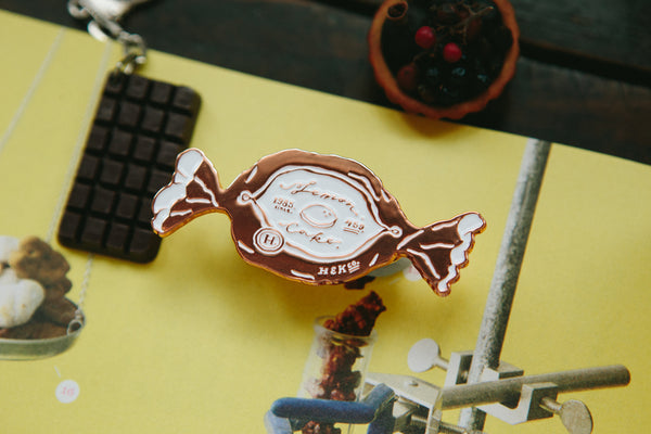 OURS Metal Pin: Lemon Cake