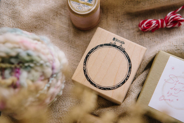 OURS Circle Embroidery Hoop Rubber Stamp