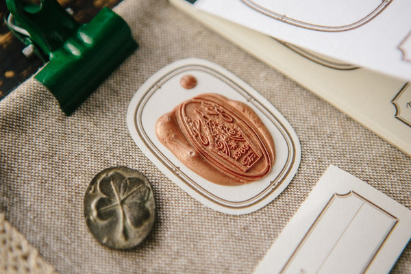 OURS Hypoellipse Label Letterpress Book